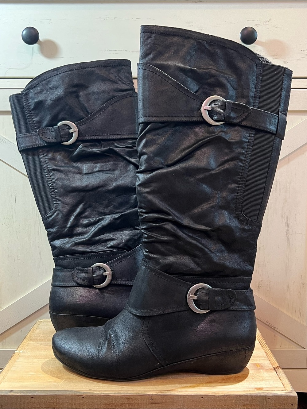 Trensetter Black Slouchy Knee High Wedge Boots Buckle Straps Sz 9.5